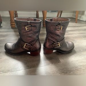 Metallic Brown mid calf boots!